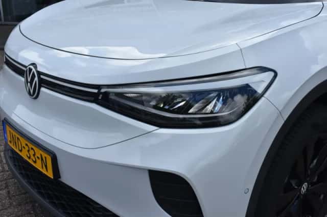 Volkswagen ID.4 (2025) thumbnail 5