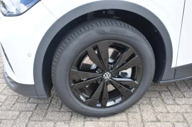 Volkswagen ID.4 (2025) thumbnail 7