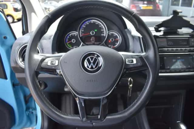 Volkswagen E-up! (2021) thumbnail 15