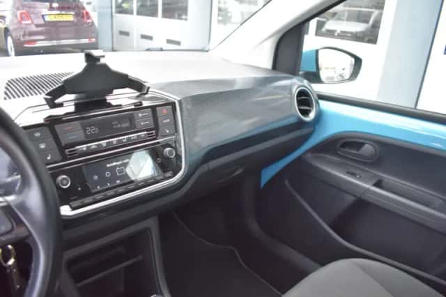 Volkswagen E-up! (2021) thumbnail 22