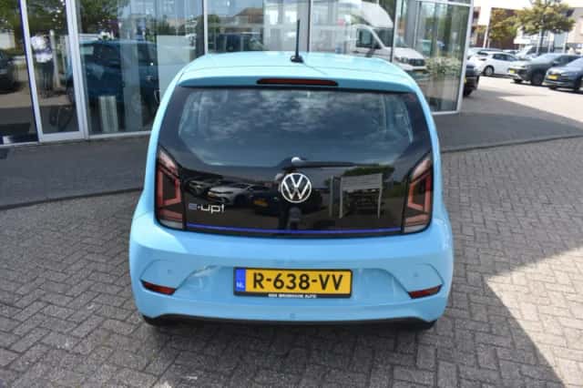 Volkswagen E-up! (2021) thumbnail 4