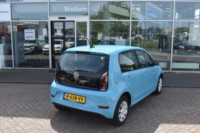 Volkswagen E-up! (2021) thumbnail 5