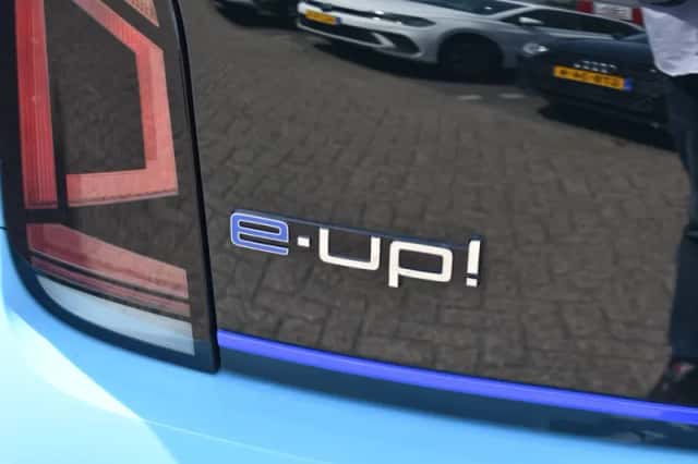 Volkswagen E-up! (2021) thumbnail 8