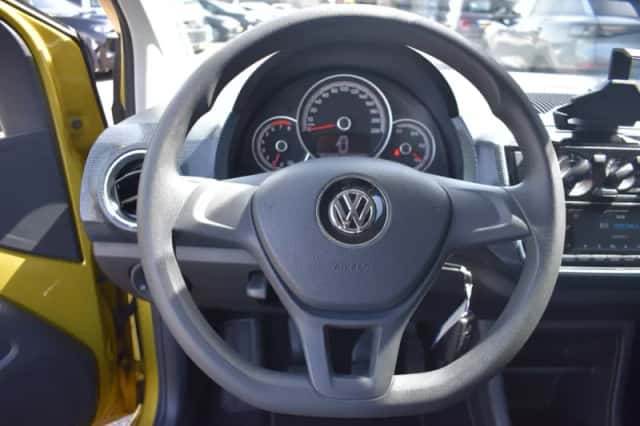 Volkswagen Up! (2018) thumbnail 21