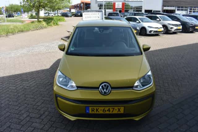 Volkswagen Up! (2018) thumbnail 5