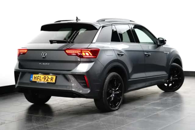 Volkswagen T-Roc (2024) thumbnail 3