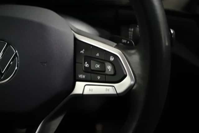 Volkswagen T-Roc (2024) thumbnail 4