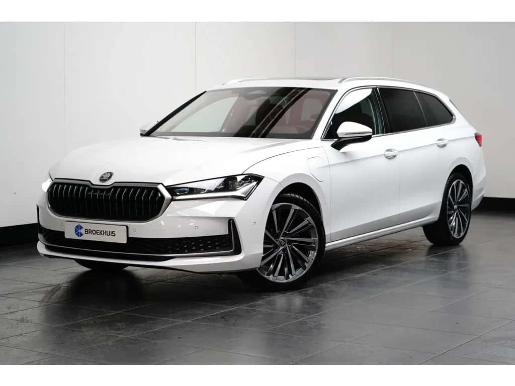 Škoda Superb (2024) — foto 1
