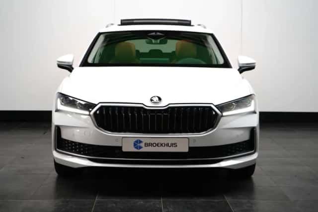 Škoda Superb (2024) thumbnail 2