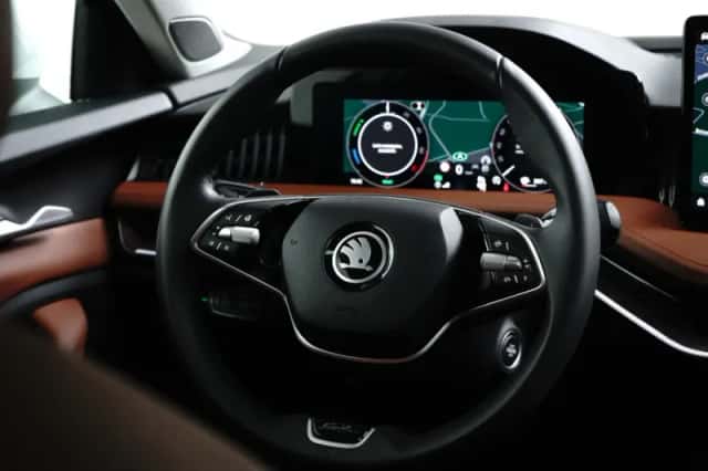 Škoda Superb (2024) thumbnail 11