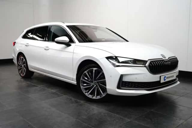 Škoda Superb (2024) thumbnail 3