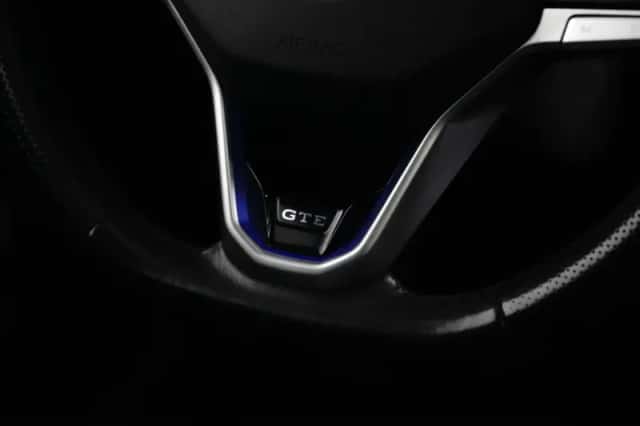 Volkswagen Passat (2022) thumbnail 14