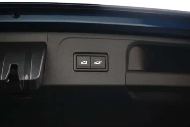 Volkswagen Passat (2022) thumbnail 15
