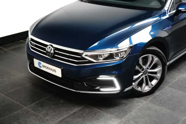 Volkswagen Passat (2022) thumbnail 18
