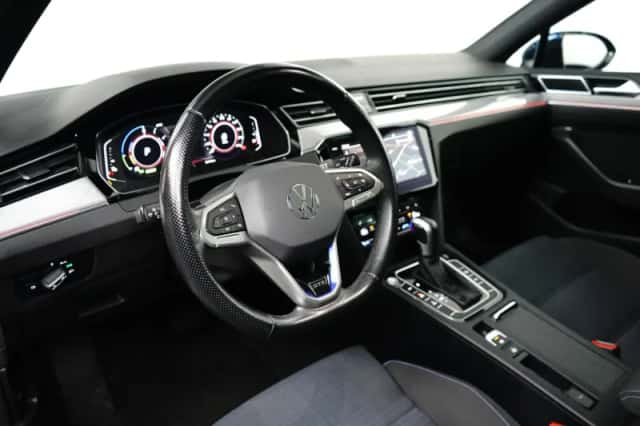 Volkswagen Passat (2022) thumbnail 20