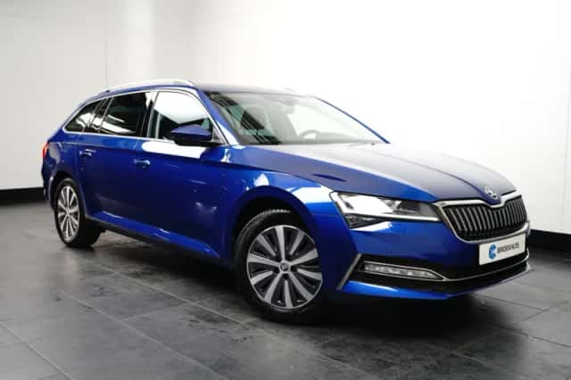Škoda Superb (2022) thumbnail 3