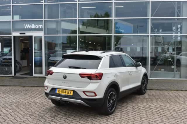 Volkswagen T-Roc (2022) thumbnail 4