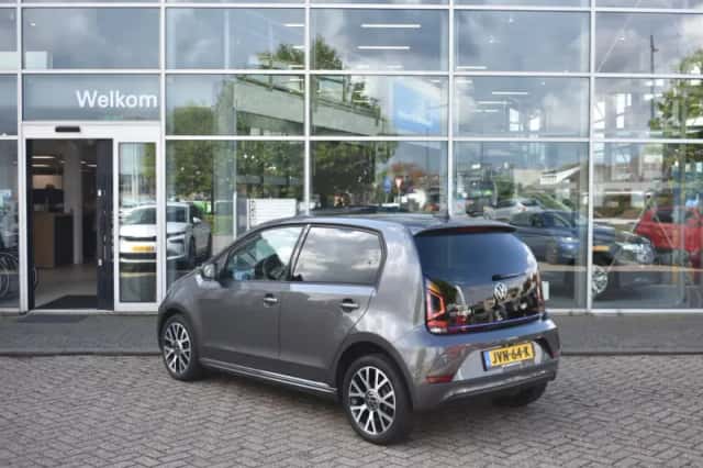 Volkswagen E-Up! (2022) thumbnail 3
