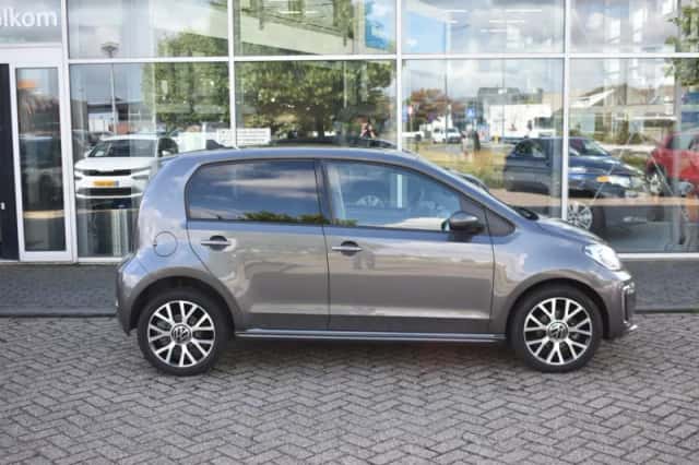 Volkswagen E-Up! (2022) thumbnail 5