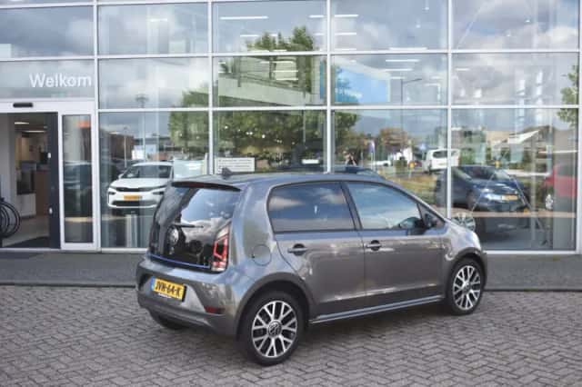 Volkswagen E-Up! (2022) thumbnail 6