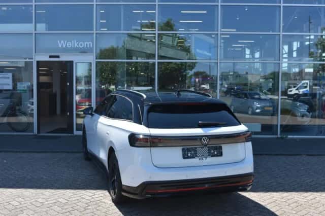 Volkswagen ID.7 (2026) thumbnail 3