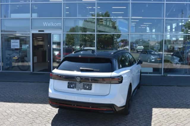 Volkswagen ID.7 (2026) thumbnail 4