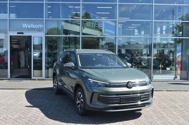 Volkswagen Tiguan (2026) thumbnail 2