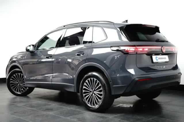 Volkswagen Tiguan (2026) thumbnail 2