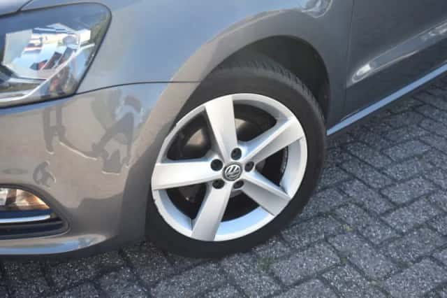 Volkswagen Polo (2014) thumbnail 3