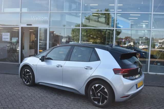 Volkswagen ID.3 (2022) thumbnail 3