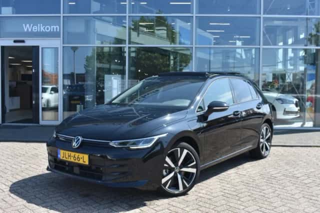 Volkswagen Golf (2025) thumbnail 1