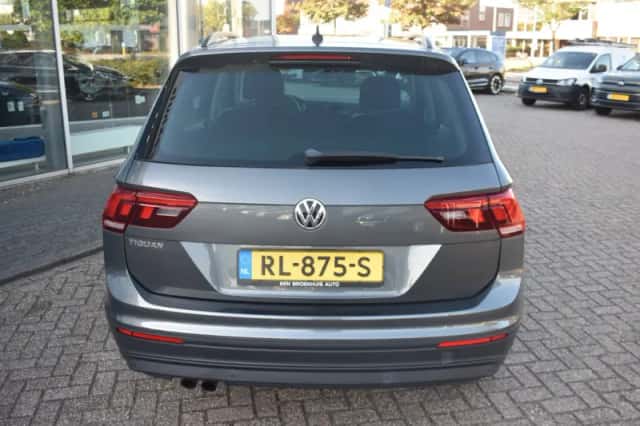Volkswagen Tiguan (2018) thumbnail 5