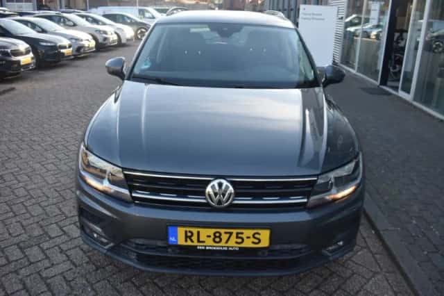 Volkswagen Tiguan (2018) thumbnail 6