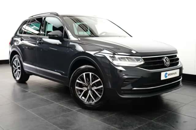 Volkswagen Tiguan (2022) thumbnail 3