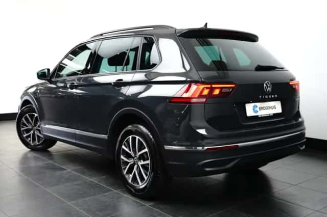 Volkswagen Tiguan (2022) thumbnail 5