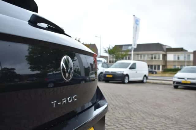Volkswagen T-Roc (2022) thumbnail 6