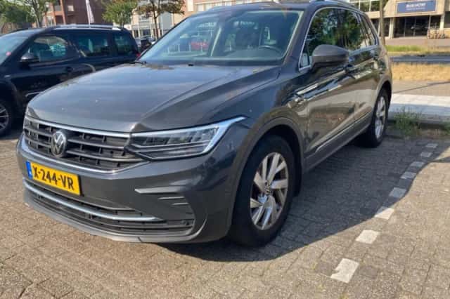 Volkswagen Tiguan (2022) thumbnail 1