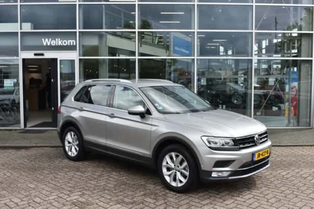 Volkswagen Tiguan (2016) thumbnail 3