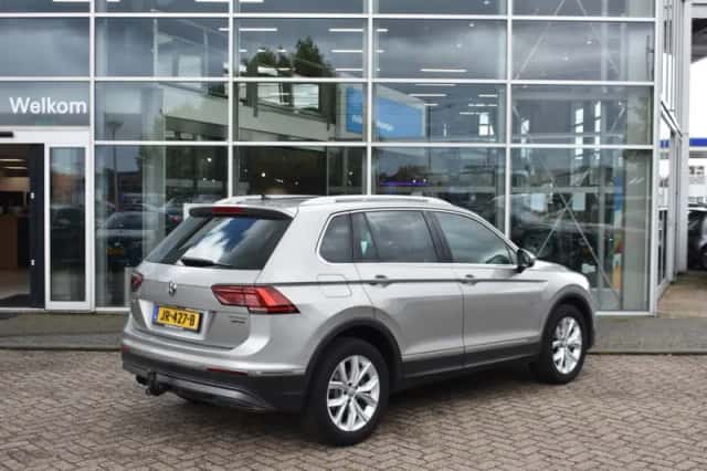 Volkswagen Tiguan (2016) thumbnail 5