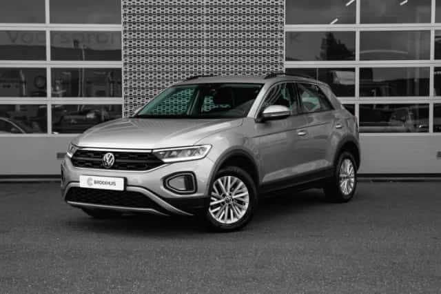 Volkswagen T-Roc (2023) thumbnail 1