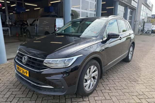 Volkswagen Tiguan (2023) thumbnail 1