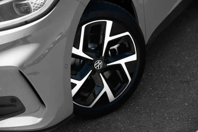 Volkswagen ID.3 (2025) thumbnail 4