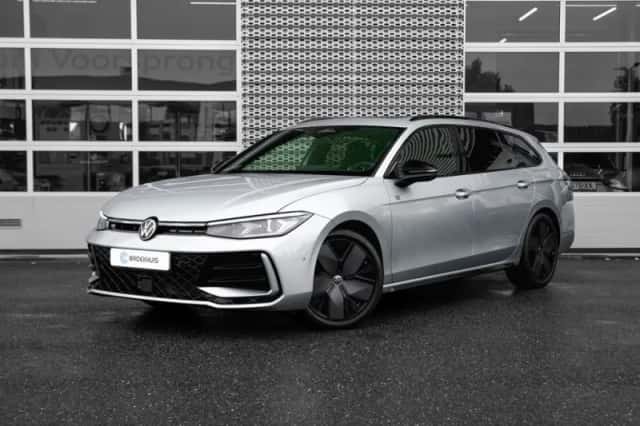 Volkswagen Passat (2025) thumbnail 1