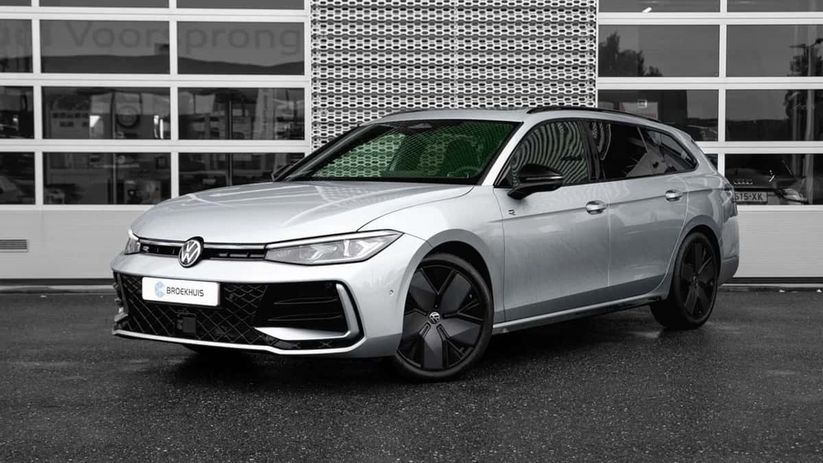 Volkswagen Passat (2025) — foto 1