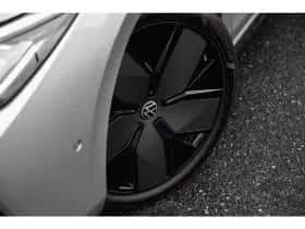 Volkswagen Passat (2025) thumbnail 5