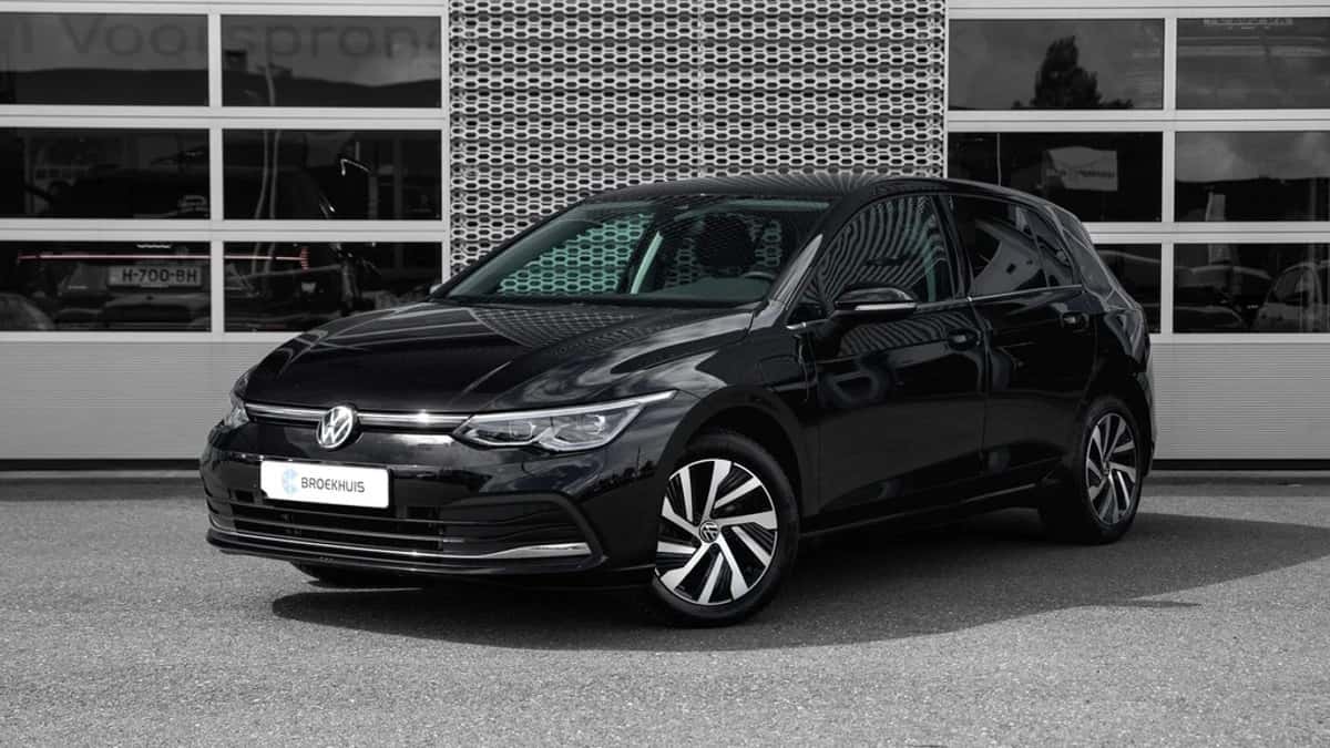 Volkswagen Golf (2021) — foto 1