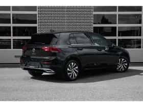 Volkswagen Golf (2021) thumbnail 2