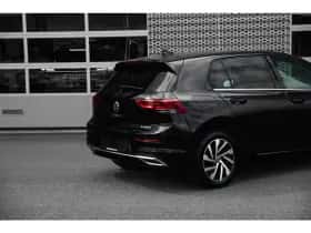 Volkswagen Golf (2021) thumbnail 3