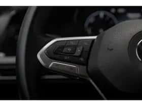 Volkswagen Golf (2021) thumbnail 8