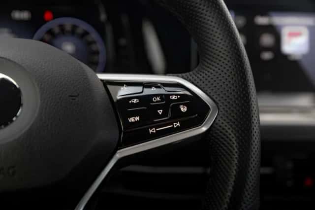 Volkswagen Golf (2023) thumbnail 8